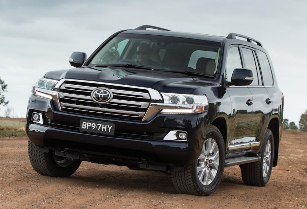 2016-Toyota-Land-Cruiser.Brandsynario