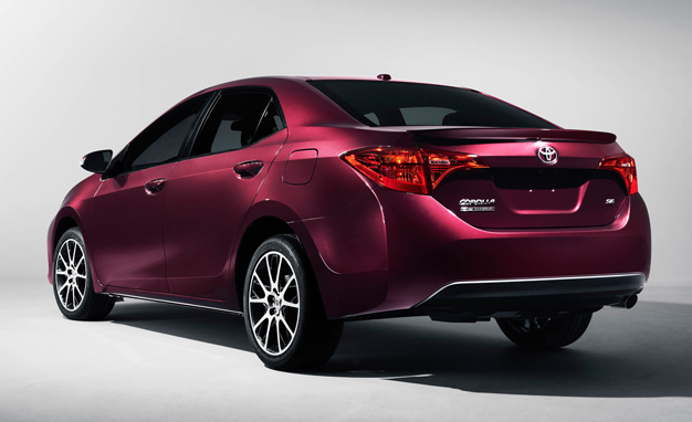 2017-toyota-corolla_rear-view_brandsynario