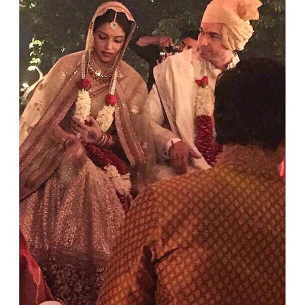 Asin and Rahul Wedding Picture