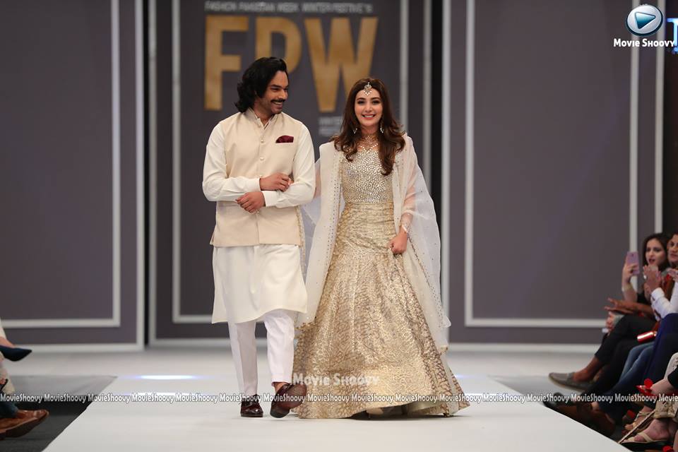 ayesha-khan-and-goher-at-fpw-2016