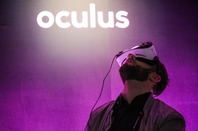 In 2014, Oculus partnered with Samsung for the latter's Gear VR