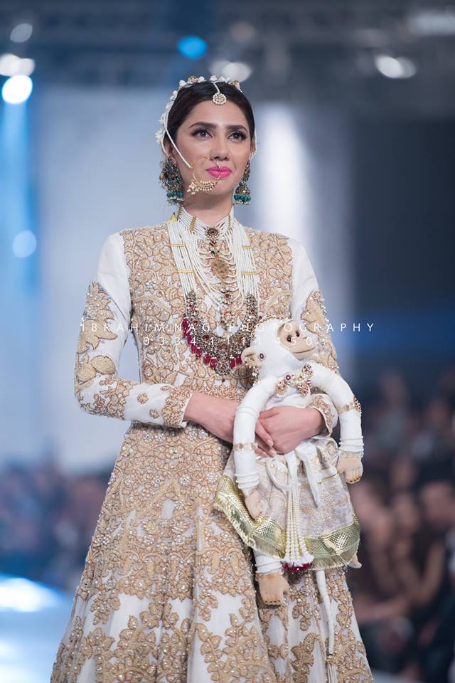 mahira-khan-ali-xeeshan-plbw-2016