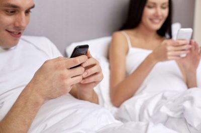 Married couples are the least likely to send Valentine's Day wishes via social media