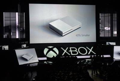 Motion graphics emphasize the Xbox One S's advantages at E3 2016.