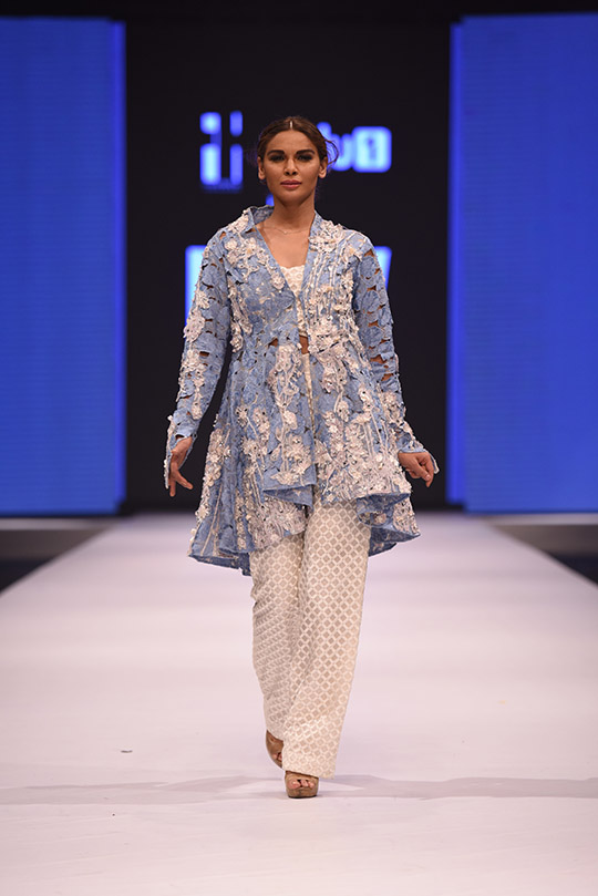 Nida-Azwer-Summer-Dresses-Collection-at-FPW-2016-17-2