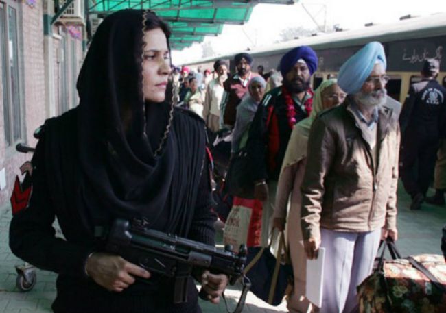 Pakistani Female Commando Guarding Sikh Pilgrims at Wagah Railway Station