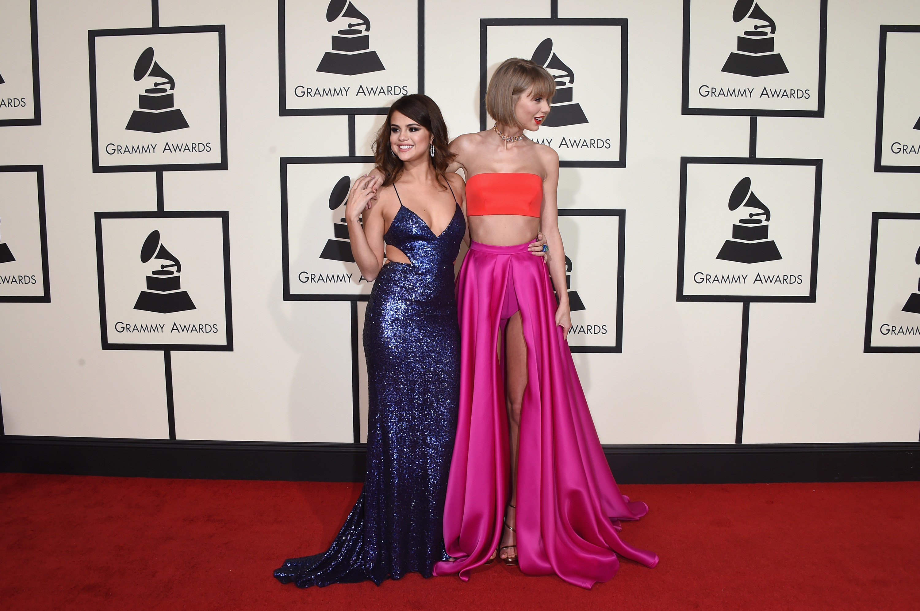 LOS ANGELES, CA - FEBRUARY 15: Musicians Selena Gomez (L) and Taylor Swift attend The 58th GRAMMY Awards at Staples Center on February 15, 2016 in Los Angeles, California. (Photo by Jason Merritt/Getty Images for NARAS)