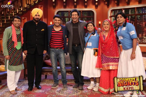 Waseem-Akram-in-Comedy-Night-with-Kapil1