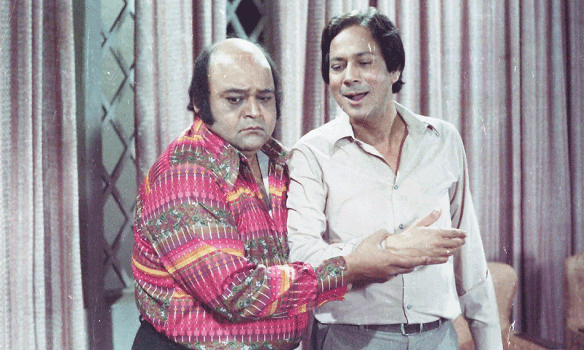 Rafi Khawar aka Nannah and Kamal Ahmed Rizvi in the sitcom Alif Noon —Photo courtesy: PTV Archives