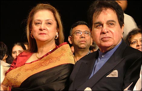 dilip-kumar-and-saira-banu