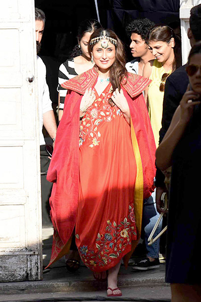 kareena-kapoor-was-spotted-shooting-for-an-ad-at-mehboob-studio-in-mumbai-201609-805856