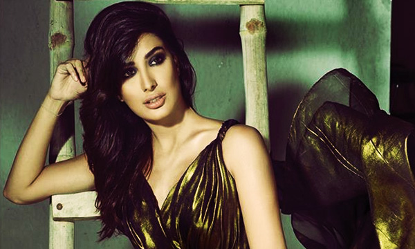 mehwish-hayat-fhm-pakistan