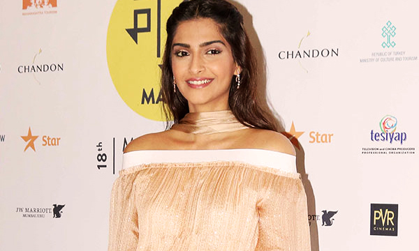 sonam-kapoor-lead