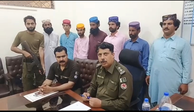 روجھان کے نواحی علاقہ کچہ جمال میں کچہ کرمنلز کے خلاف راجن پور پولیس کو بڑی کامیابی حاصل