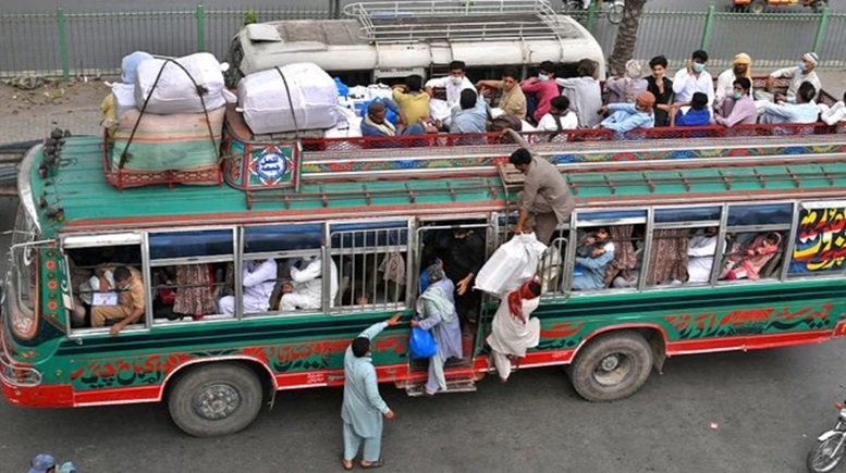 Two passengers fall to their deaths while sleeping on the roof