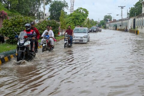 Monsoon rains: District administration Lahore and WASA mobilized