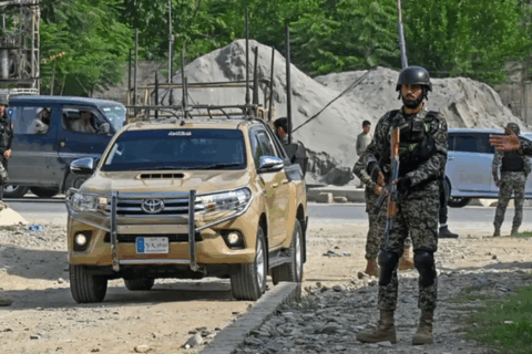 Fitnat al-Kharijites attack FC personnel's vehicle
