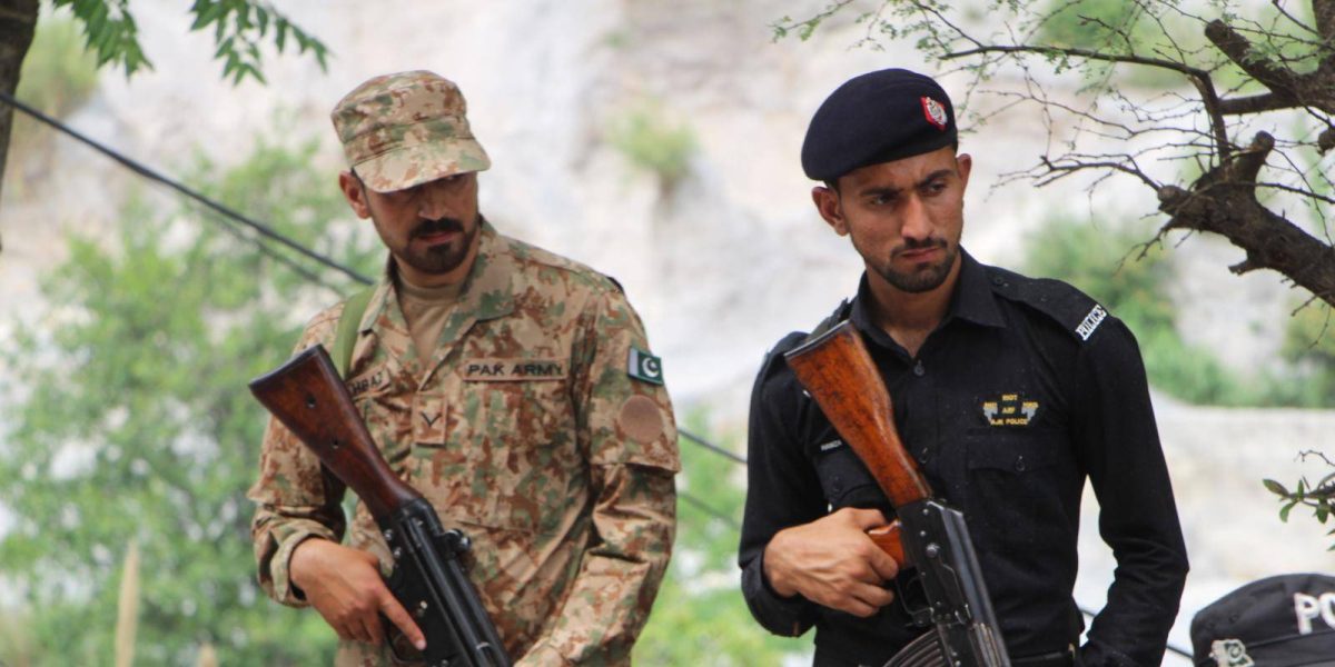 Food terrorists attack Food Authority team