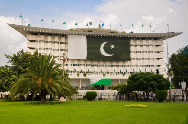 Lured by bonuses, WAPDA officials exposed citizens to dangers