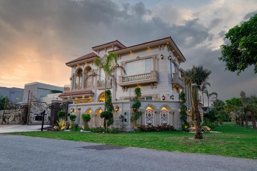 Construction of Babar Azam's luxurious house in a posh area of ​​Lahore completed