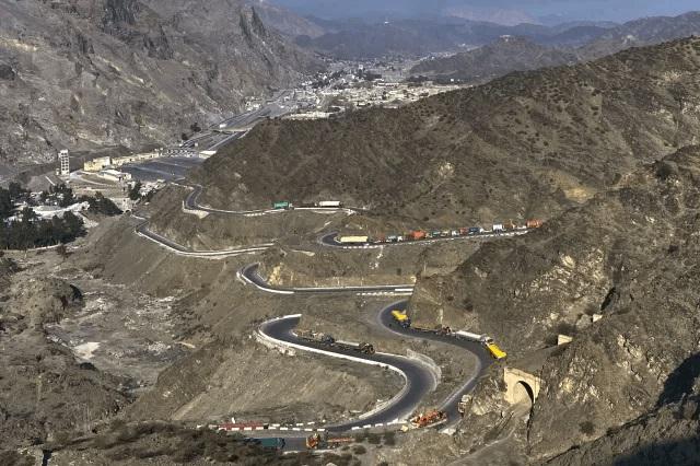 Pakistan's befitting response to Afghan Taliban aggression, Pakistan launches major attack on Bagram Air Base in Afghanistan
