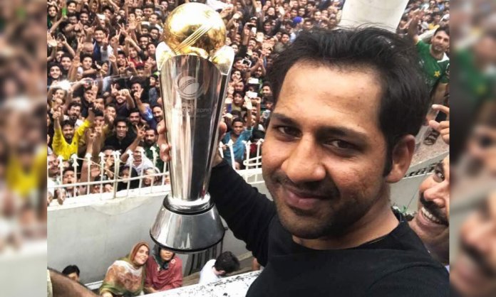 Sarfraz-Ahmed-Comes-Home