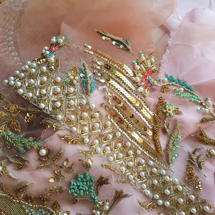 This Pakistani Designer's Dress & Anushka Sharma's Bridal Lehnga is ...