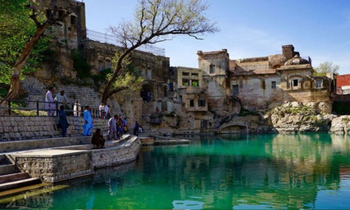 Katas Raj Pond