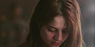 NEELAM MUNIR