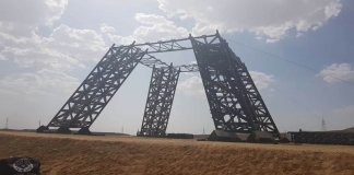 bahria town eiffel tower (1)