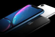 iPhone XR