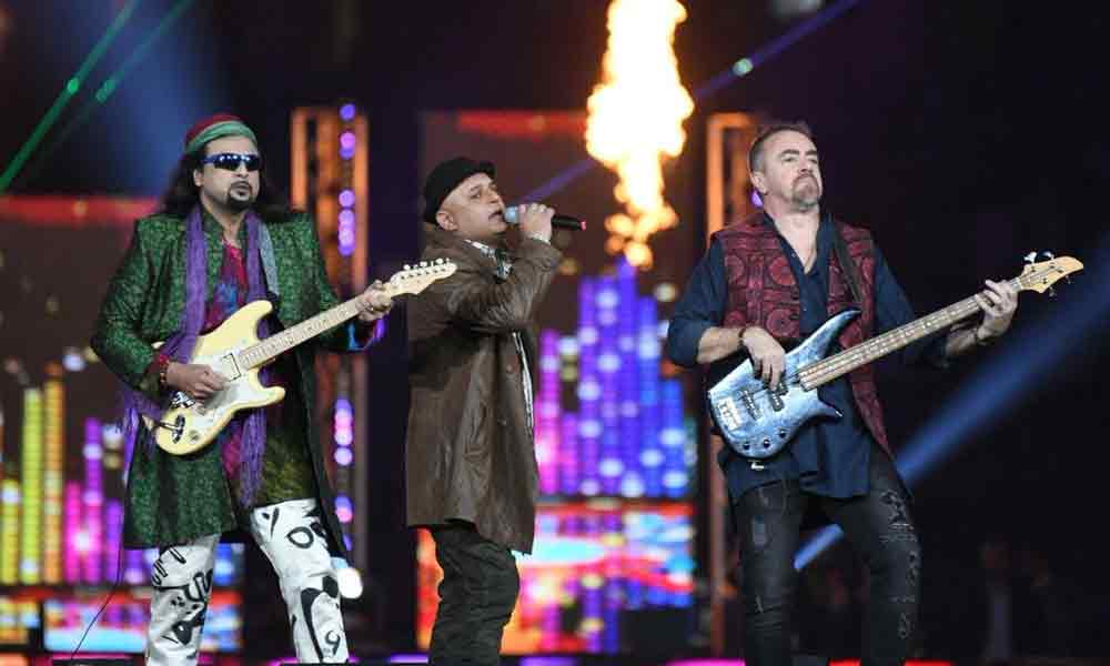 Psl 4 Ali Azmat S Fans Stand Up For The Singer Post Wardrobe