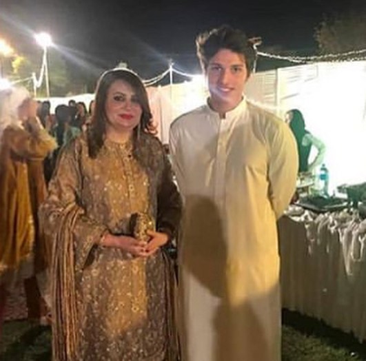 mran khan niece's wedding