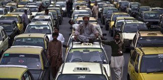 rickshaws and taxis banned on tariq road