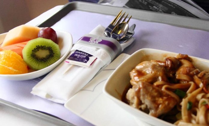 plastic cutlery on airlines