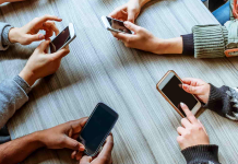 smartphones under 25000