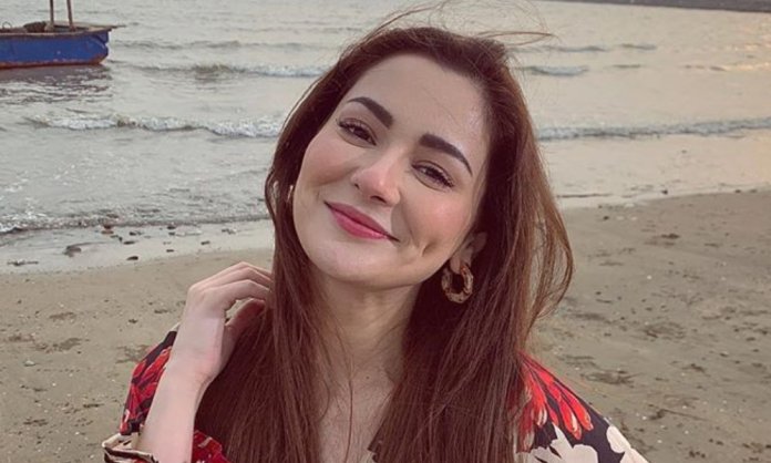 hania aamir asim azhar