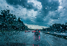 driving in heavy rain karachi