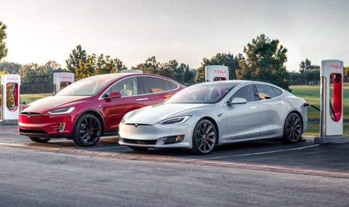 Tesla Model S and X