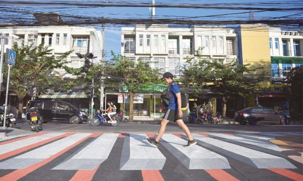 Pakistan’s New 3D Zebra Crossings Introduced In Lahore 