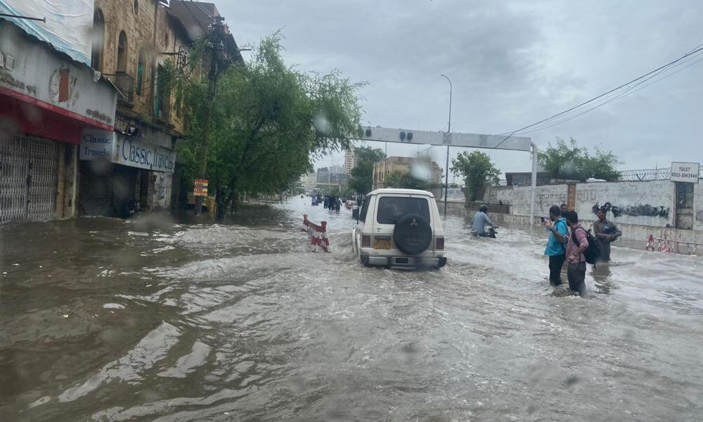 Karachi Rains: 5 Days Gone, Karachiites Are Still Crying For Help!