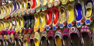 Pakistani Brands That Are Selling Beautiful Khussas!