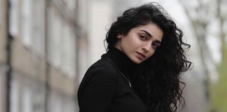 hajra yamin, revealing clothes