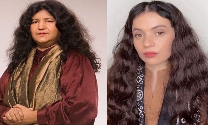 This Blogger Transforms Herself Into Legendary Pakistani Women