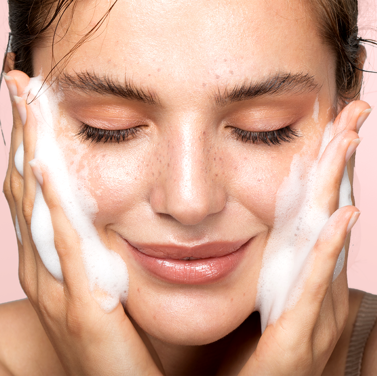 5 Ways To Keep Your Skin Hydrated This Summer!