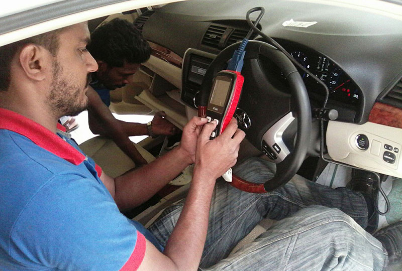 pakwheels car inspection team