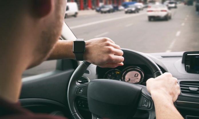 smartwatches as distraction to drivers