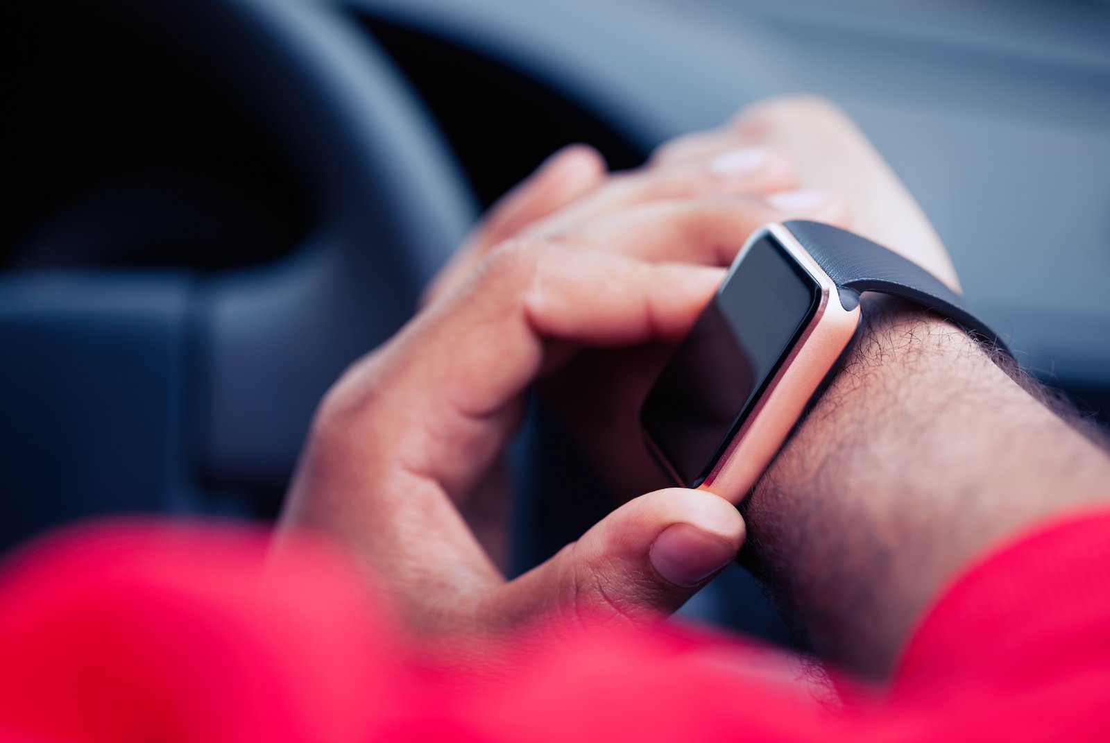 smartwatches while driving