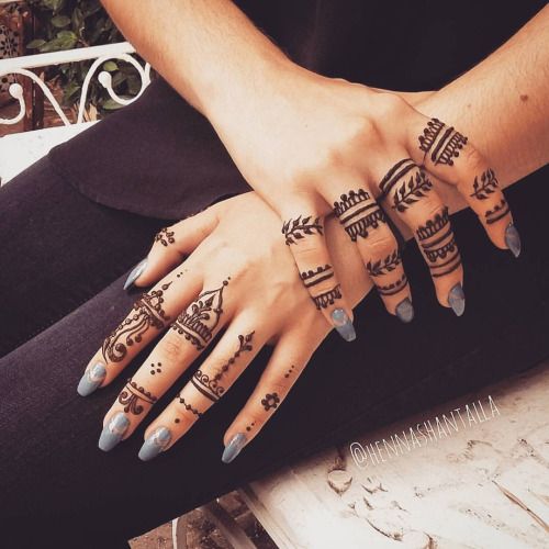 5 Minimalist Mehndi Designs For Everyday Look