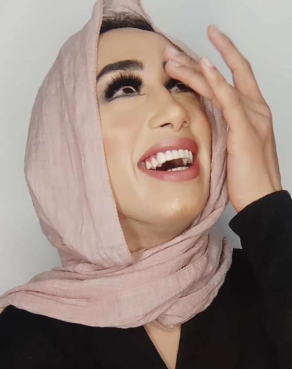 transgender makeup artist manu bebo